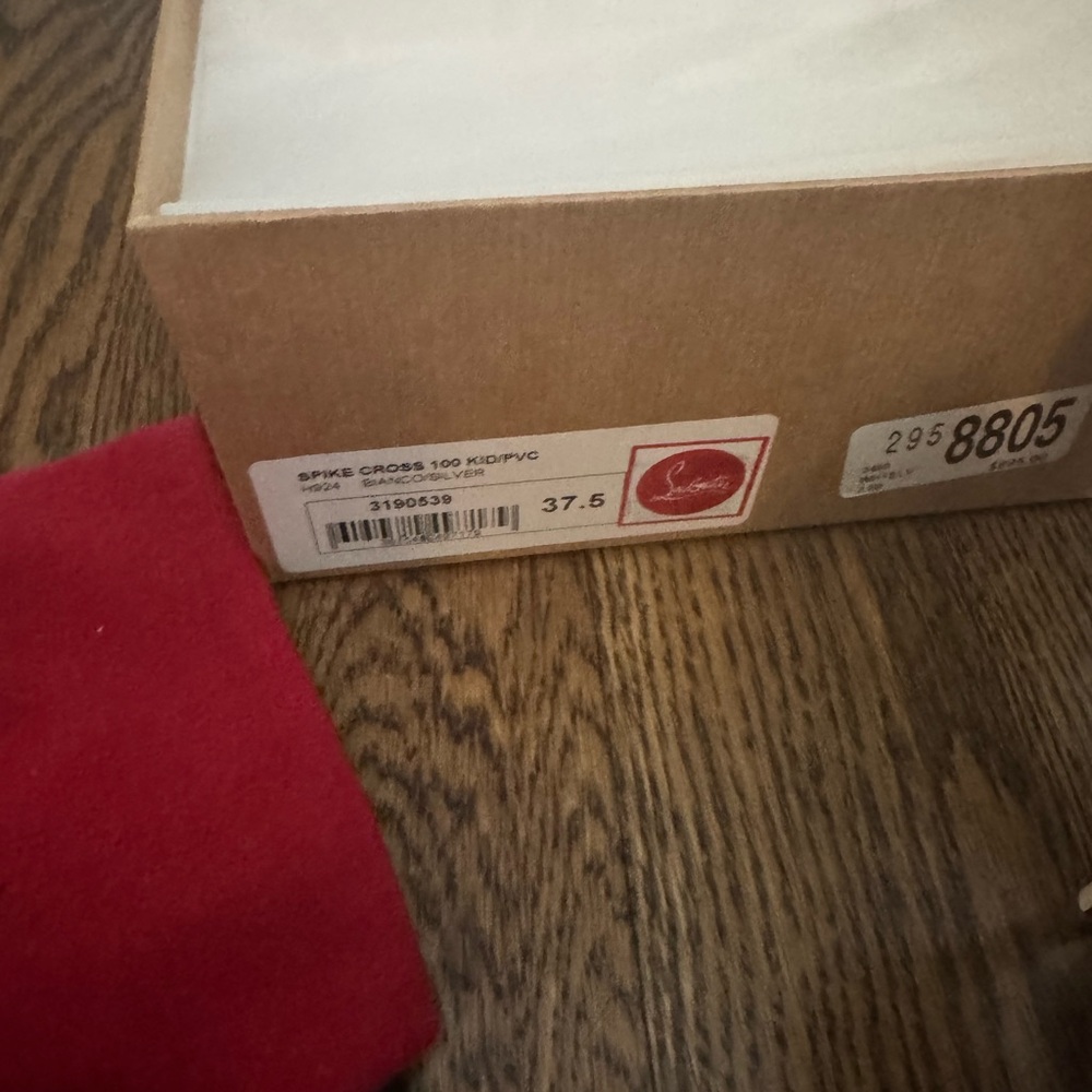 Brand new in box Louboutin Bianca/silver heels - Picture 3 of 3